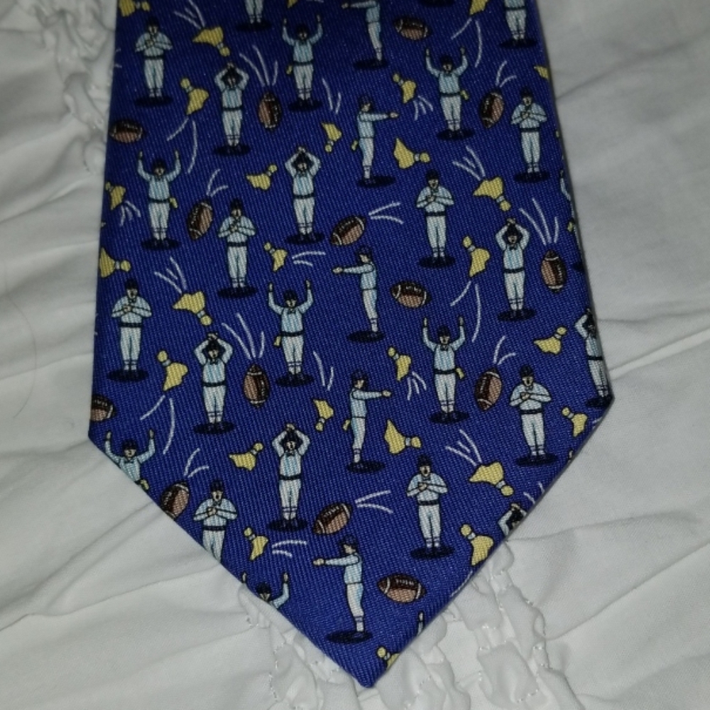 Vineyard Vines Referee Calls Foul Tie